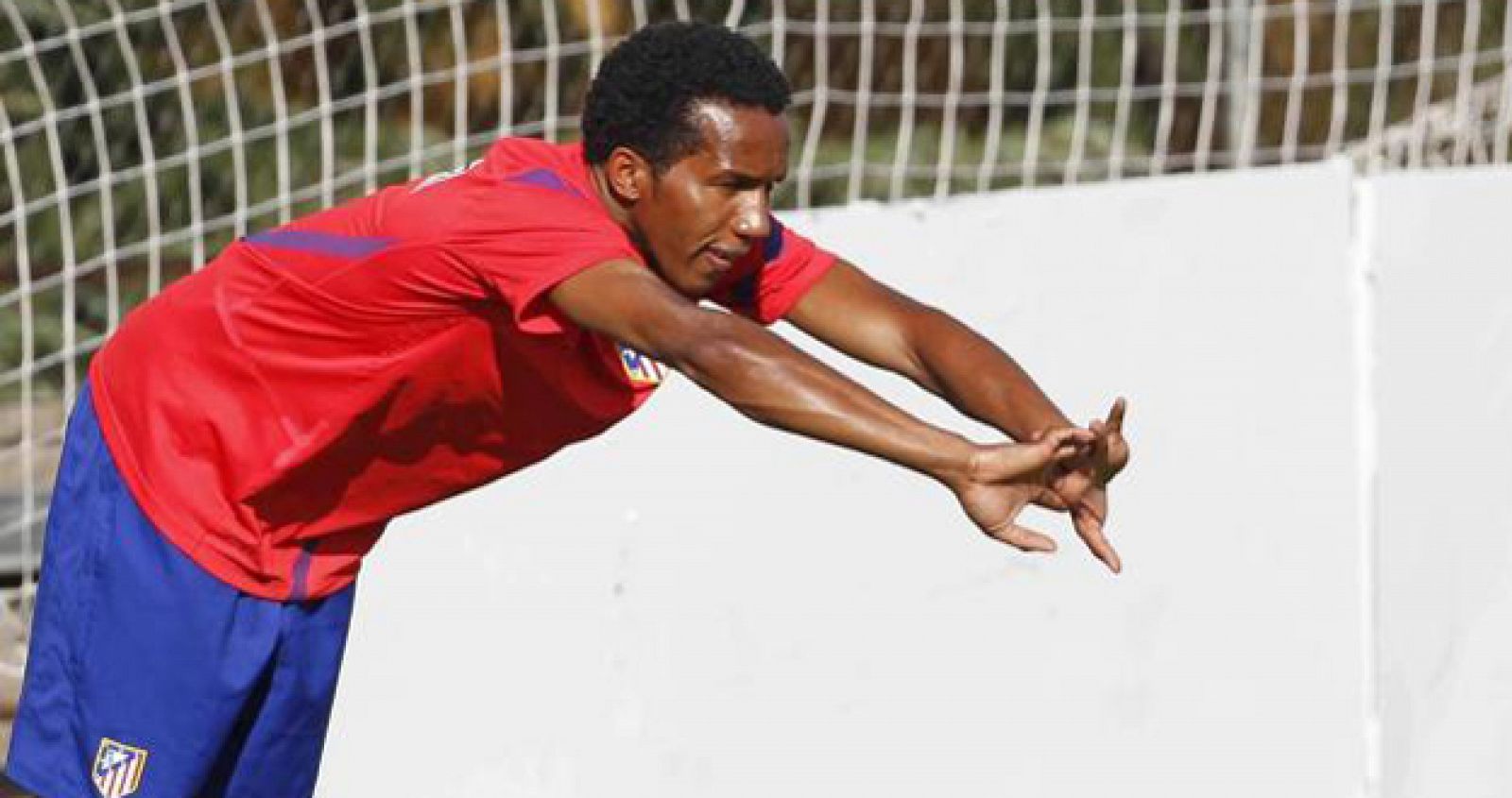 El brasileño Assunçao, durante un entrenamiento con el Atlético.