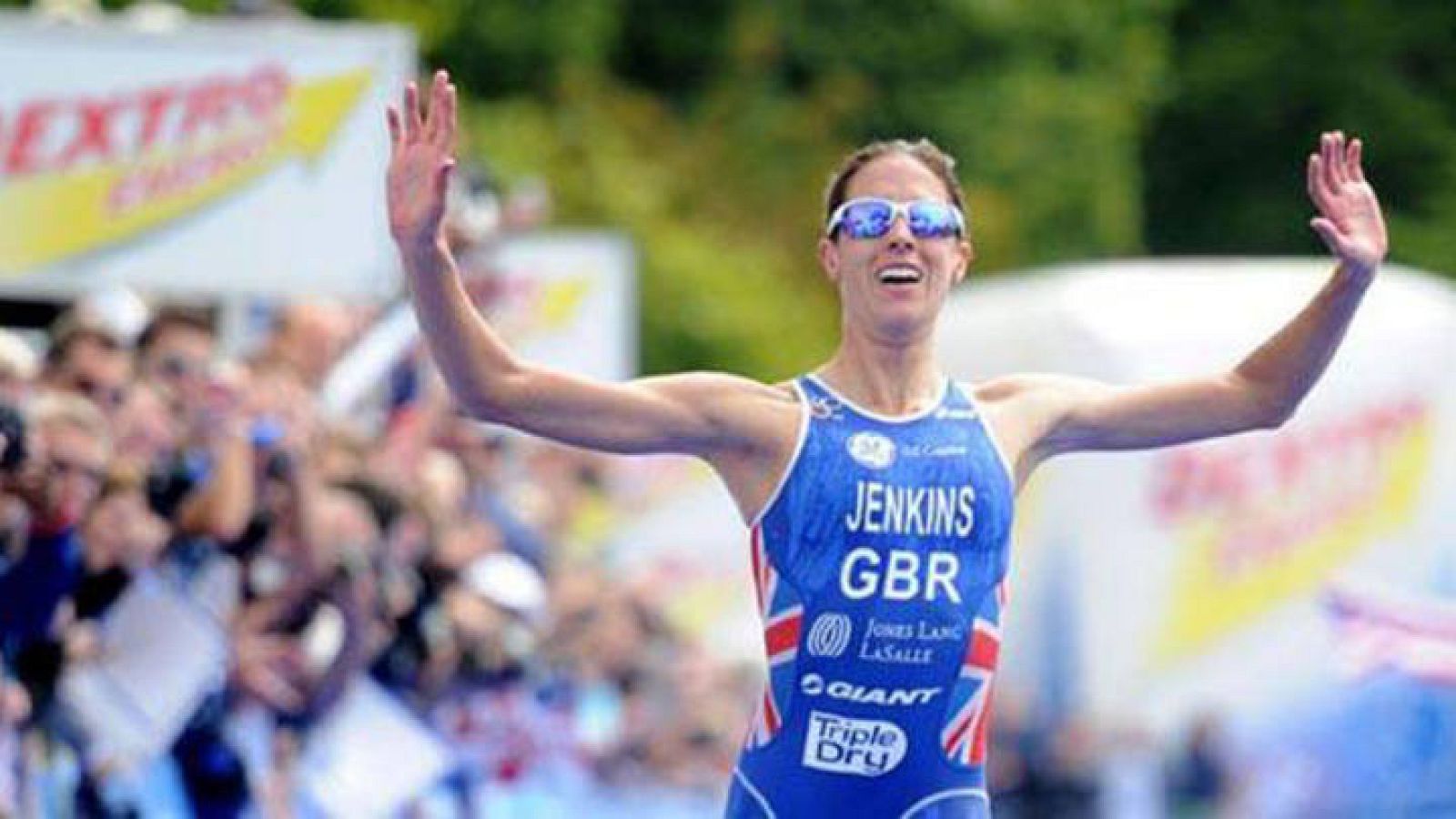 Helen Jenkins de 28 años es la gran favorita para hacerse con el oro en triatlón.