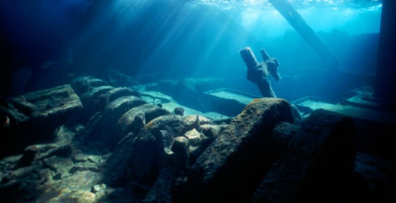 Restos del naufragio de un buque. El descubierto en Tonga en de principios del siglo XIX