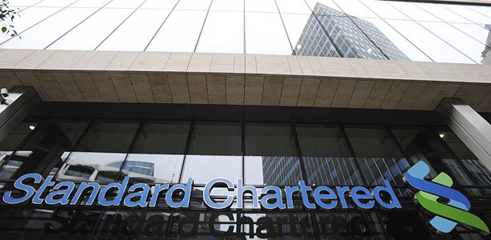 La sede londinense del Standard Chartered bank