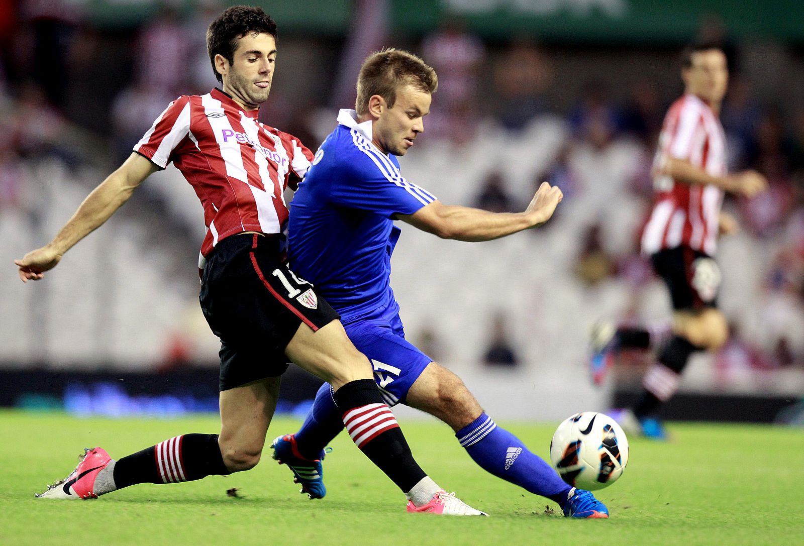 El centrocampista del Athletic, Markel Susaeta, en una imagen del partido de ida contra el Helsinki