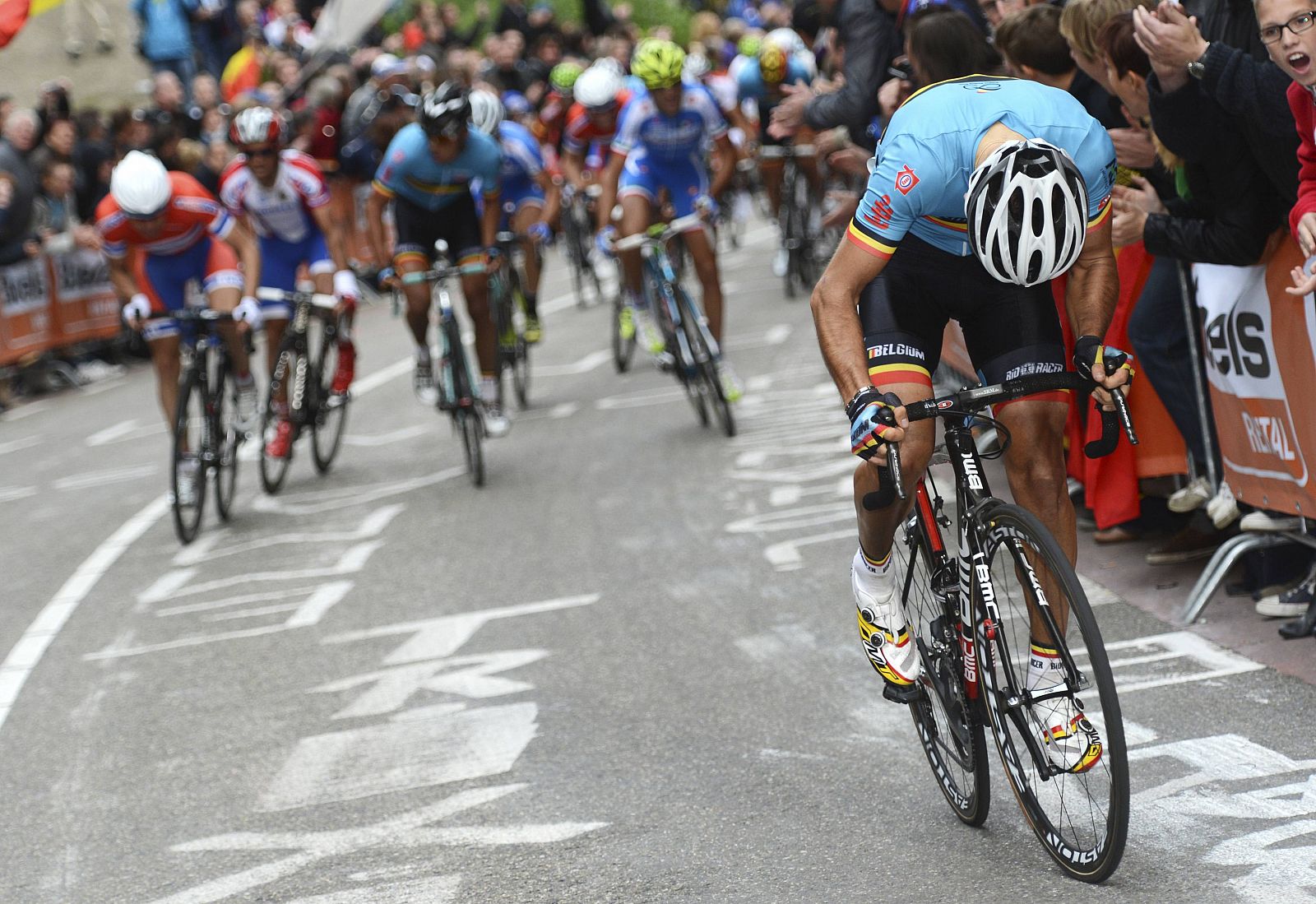 Philippe Gilbert ataca y gana el mundial de ciclismo