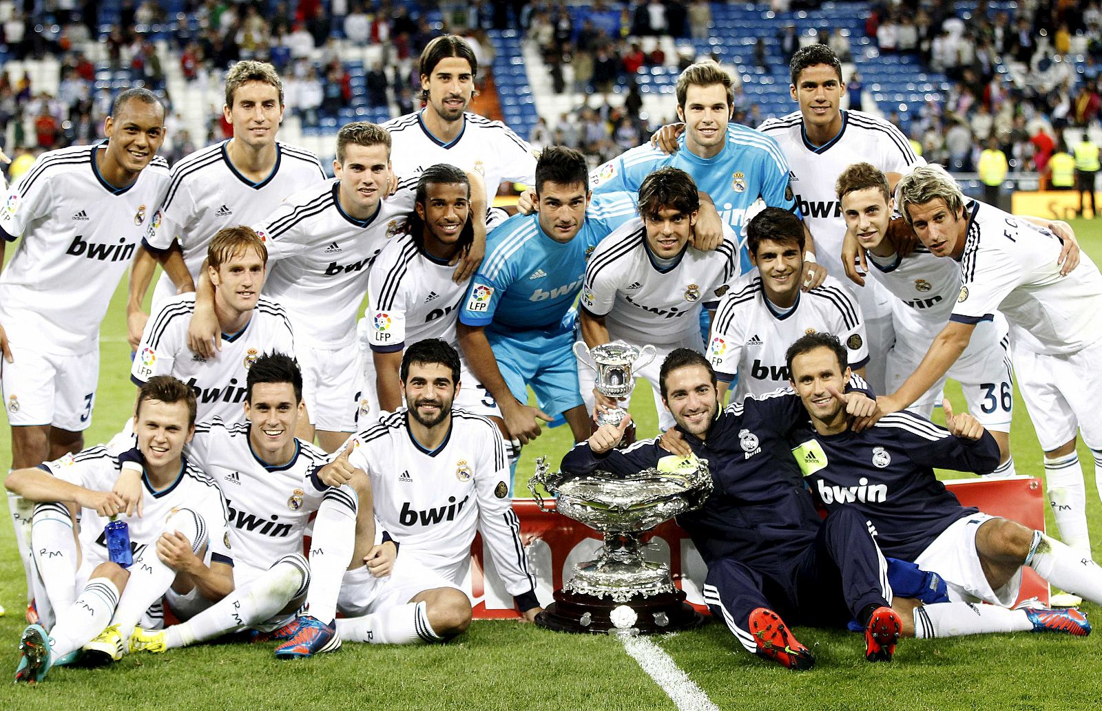 TROFEO SANTIAGO BERNABEU REAL MADRID VS MILLONARIOS