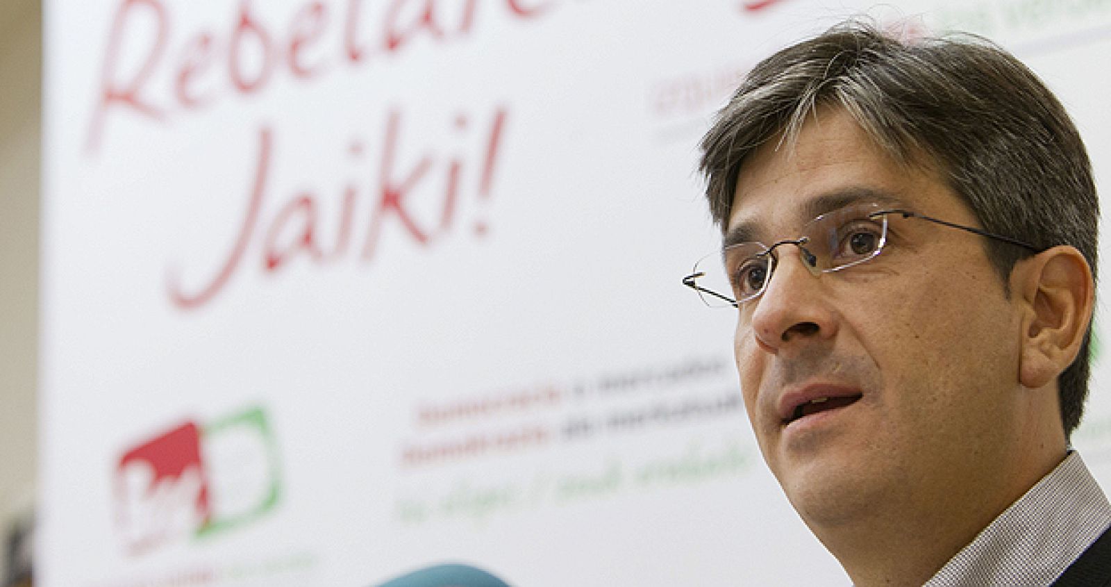 ARANA (IU) DICE QUE EL PNV Y EL PSE-EE SABEN QUE PACTARÁN TRAS LAS ELECCIONES