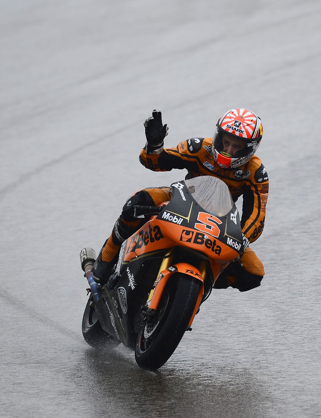 Johann Zarco acaba primero en los entrenamientos del GP de Aragón.