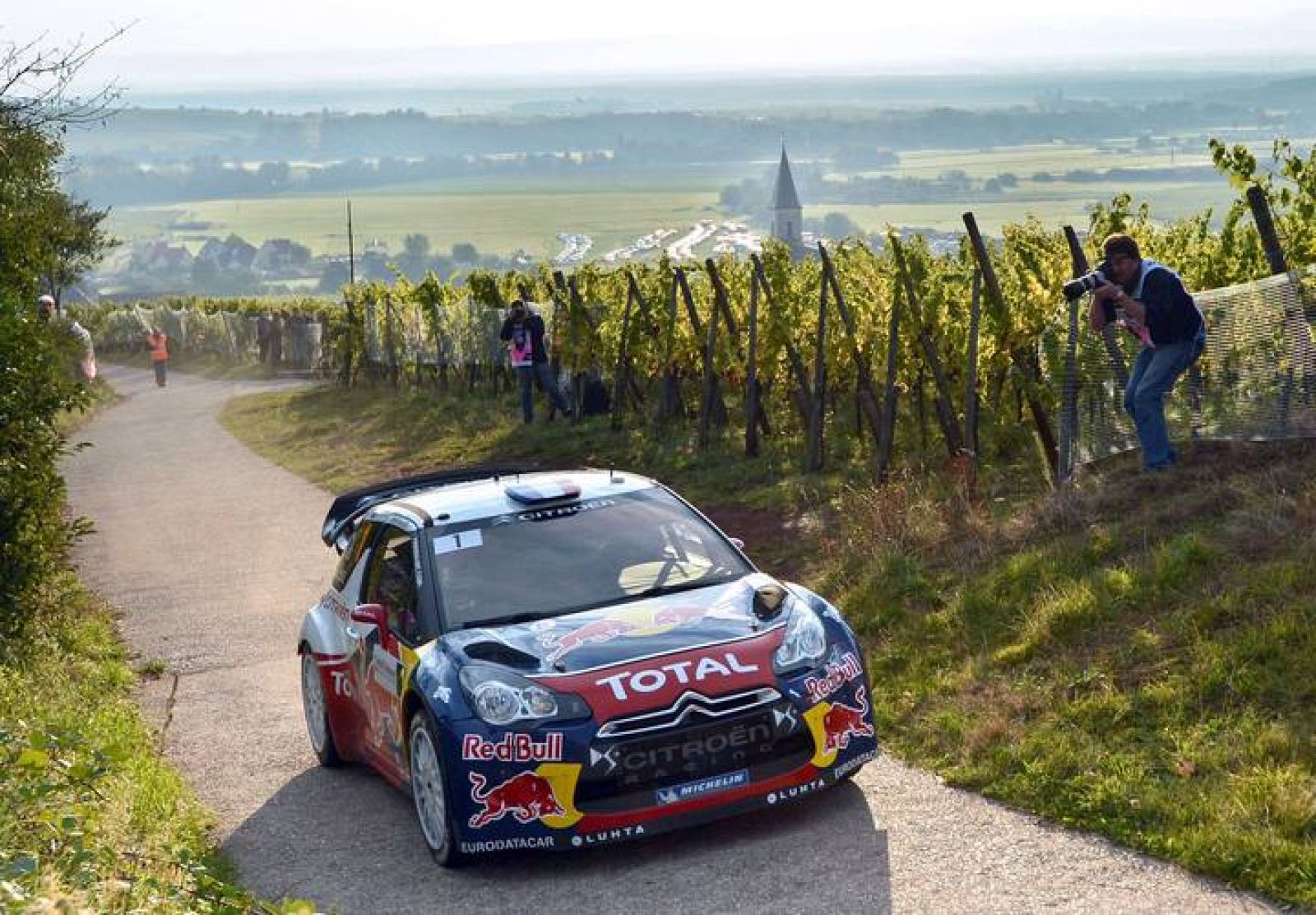 El francés Sebastien Loeb tiene muy cerca su noveno Mundial de rallys.