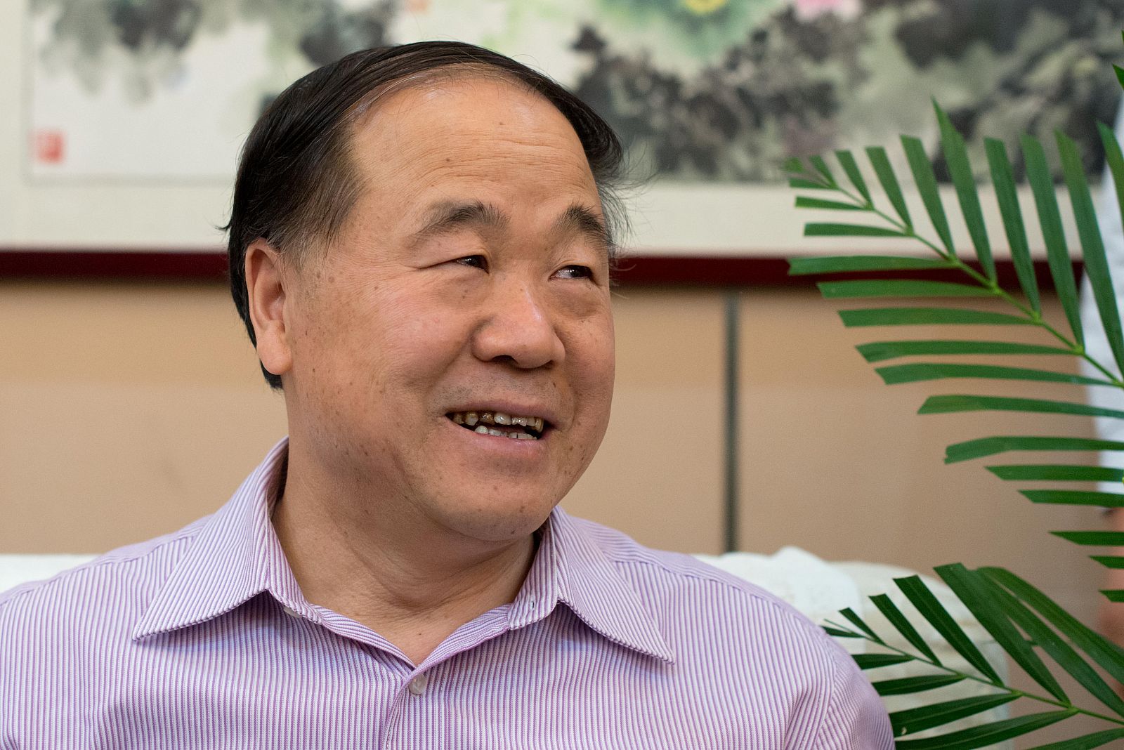 El escritor chino Mo Yan, premio Nobel de Literatura de 2012, en una rueda de prensa en Shandong.