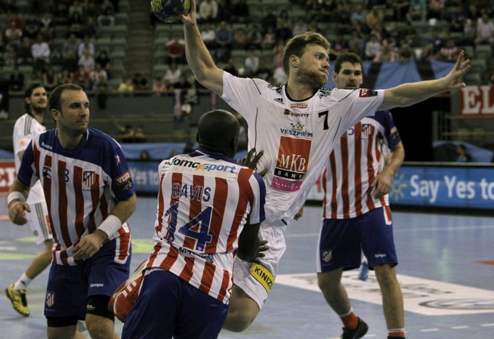 ATLÉTICO DE MADRID - MKB VESZPRÉM KC (HUN)