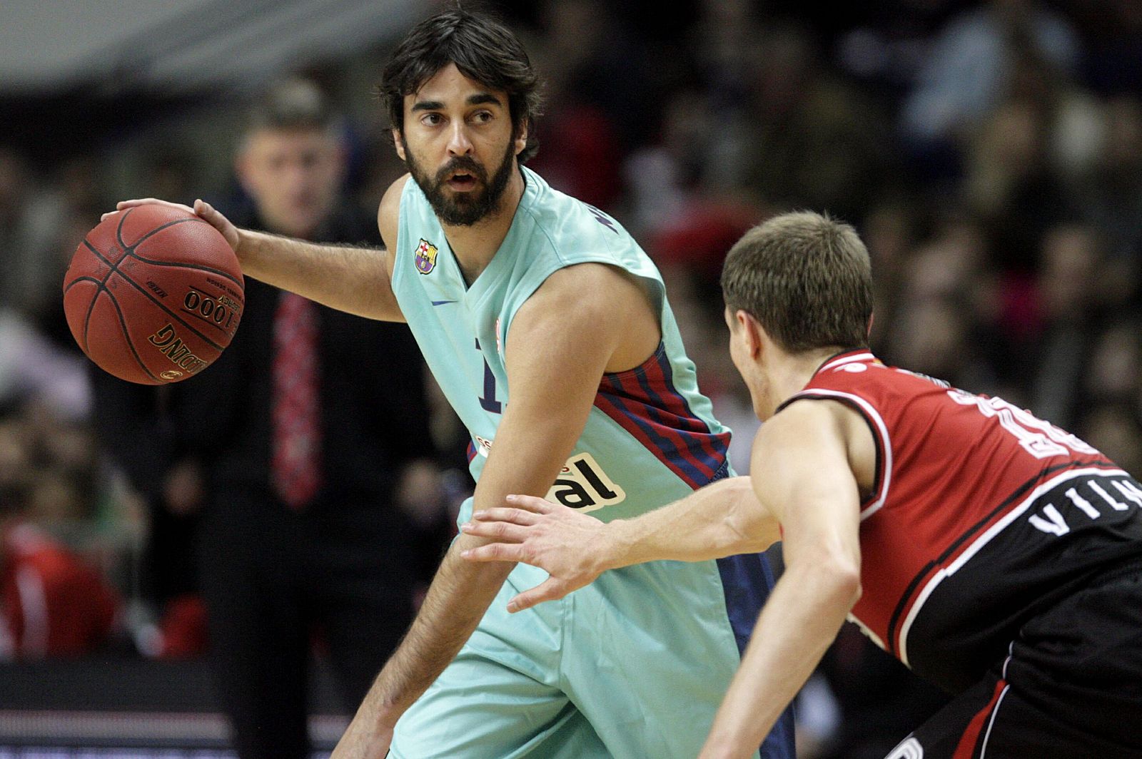 Juan Carlos Navarro, en acción ante Renaldas Seibutis del Lietuvos Rytas Vilnius.