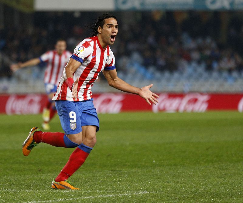 Radamel Falcao celebra el gol de la victoria en Anoeta.