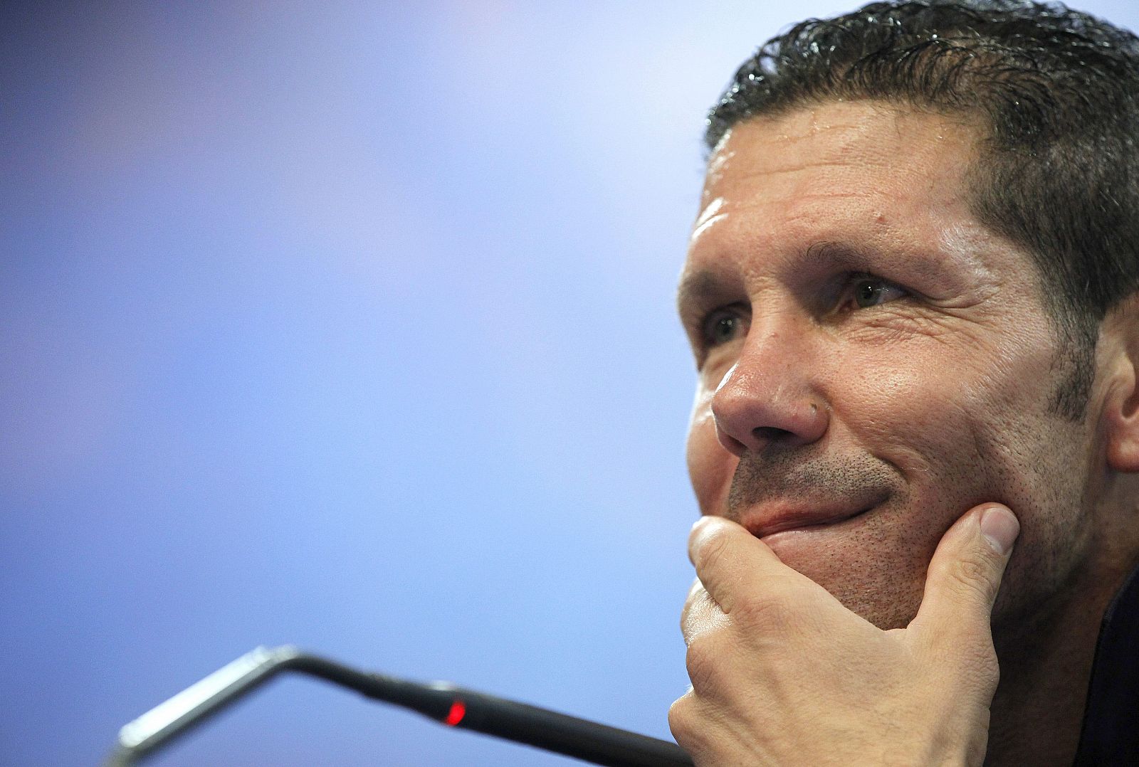 El entrenador del Atlético de Madrid, el argentino Diego Pablo Simeone, en rueda de prensa