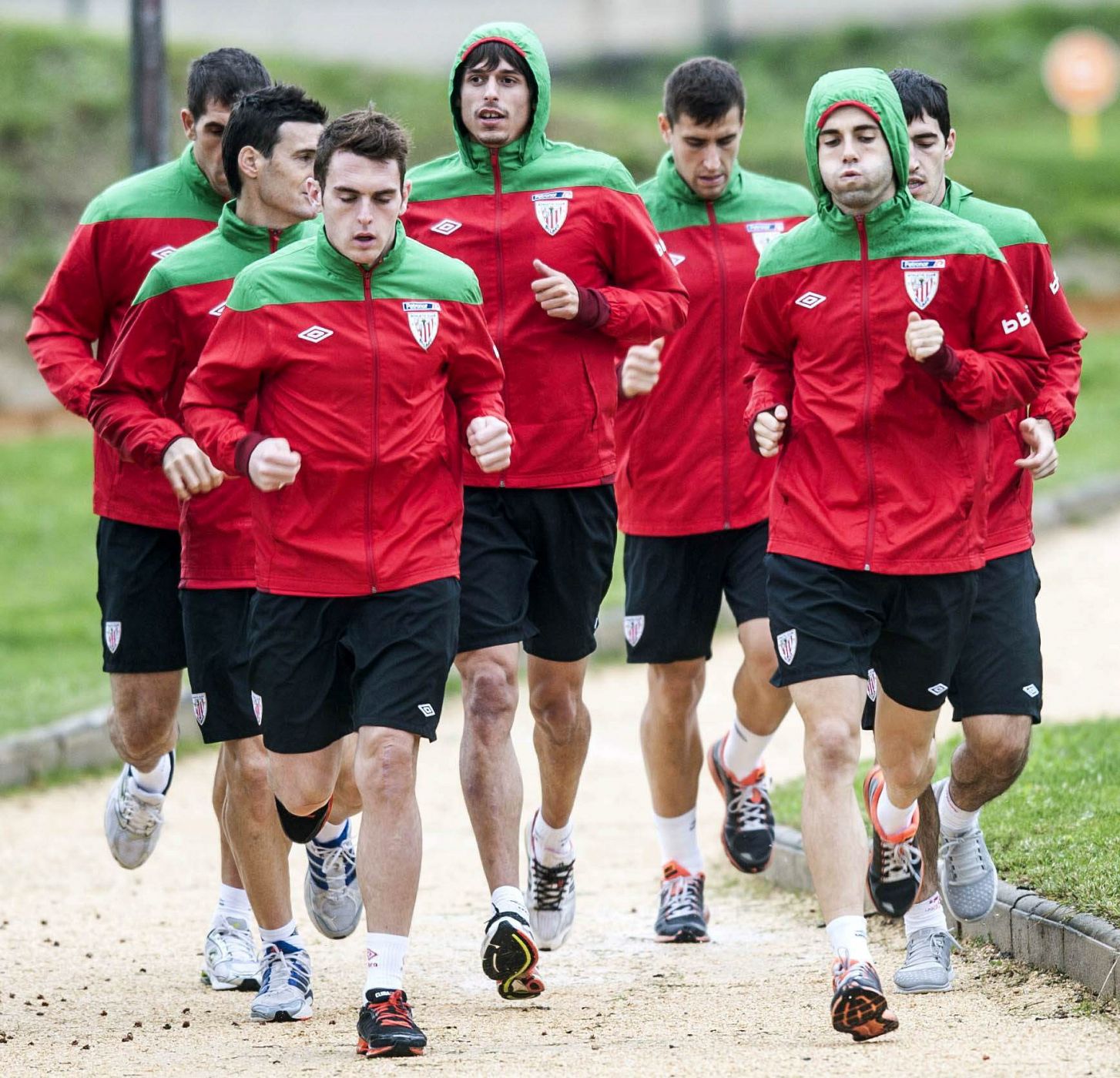 Los jugadores del Athletic de Bilbao, en un entrenamiento en Lezama