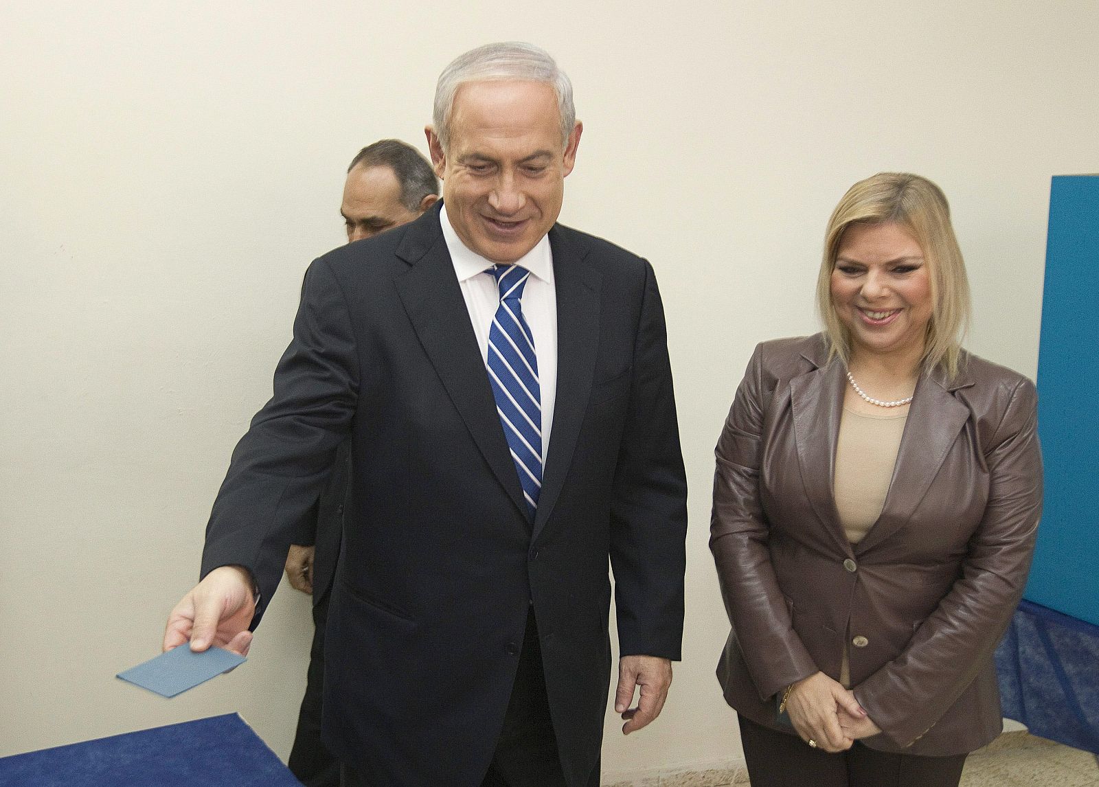 NETANYAHU VOTA EN LAS PRIMARIAS DEL LIKUD