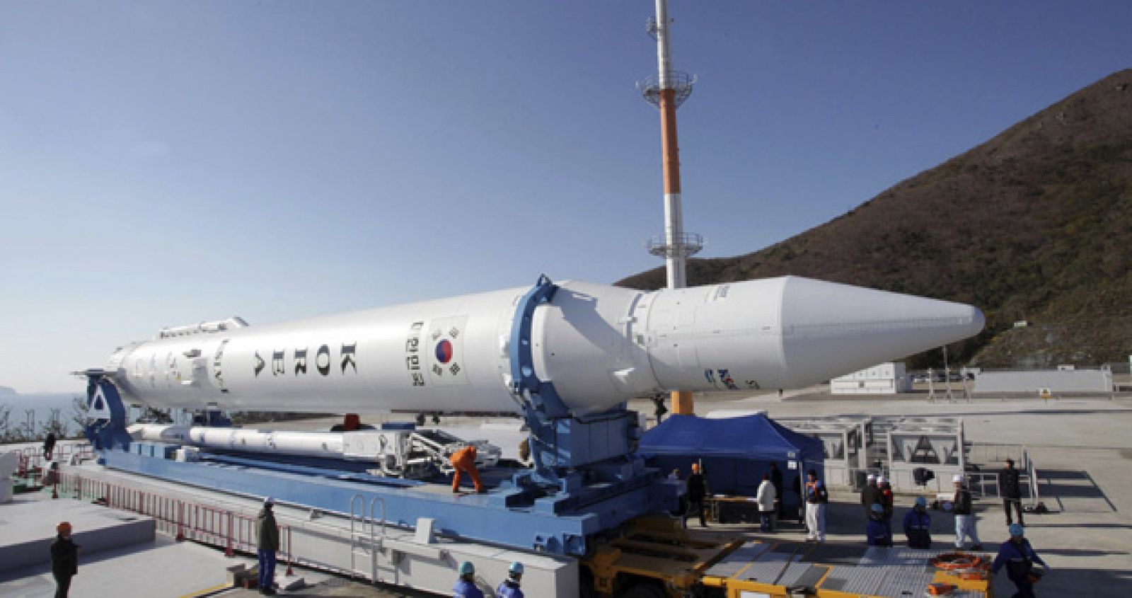 Corea del Sur ultima el lanzamiento de su primer cohete espacial