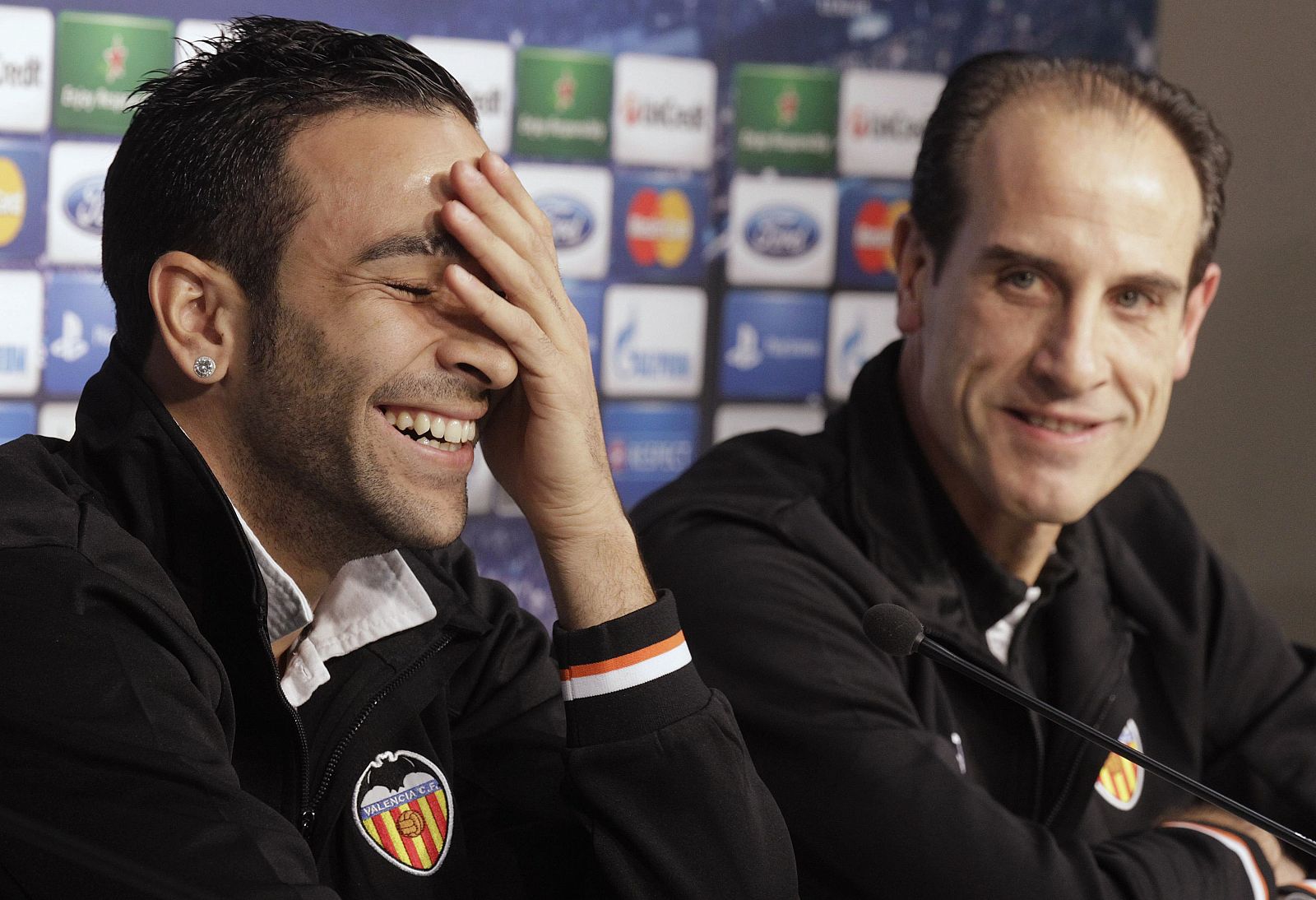 Adil Rami (izq.) y Salvador González 'Voro' (dcha.), en la rueda de prensa previa de Champions