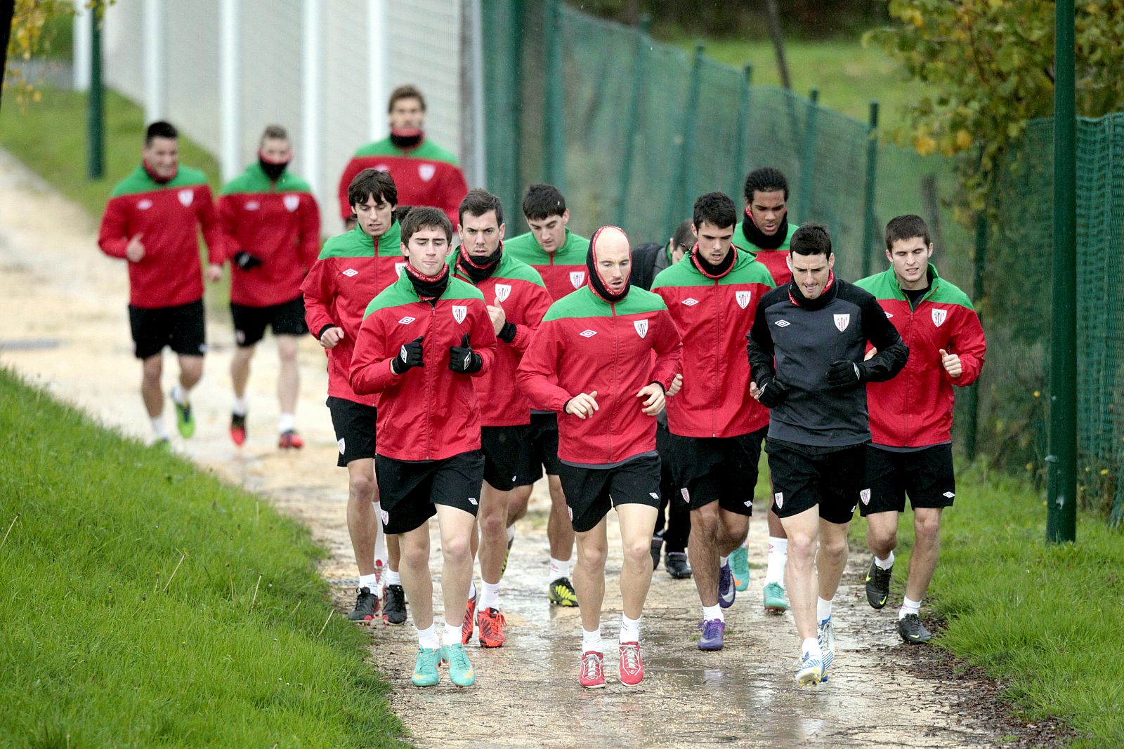 Los jugadores del Athletic de Bilbao, en las instalaciones deportivas de Lezama