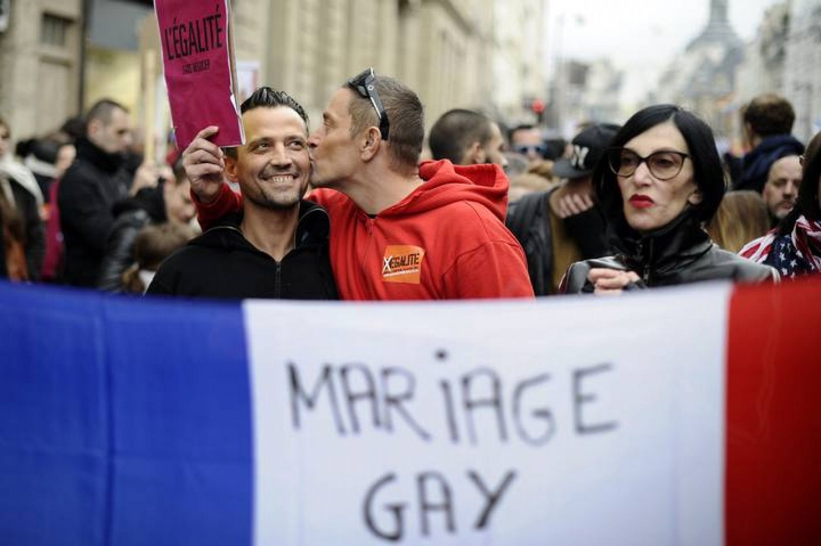 Manifestación En París A Favor Del Matrimonio Homosexual Rtve