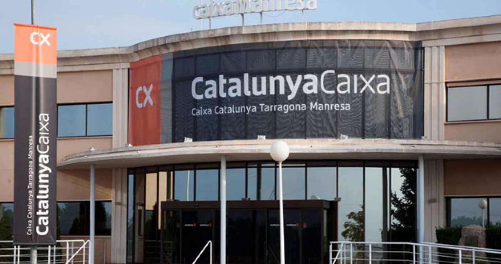 Edificio corporativo de CatalunyaCaixa en Manresa.