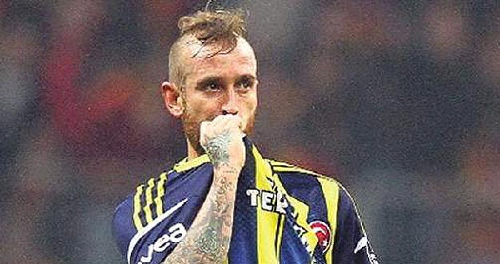 Raul Meireles, centrocampista internacional portugués, en el Fenerbahçe de Estambul