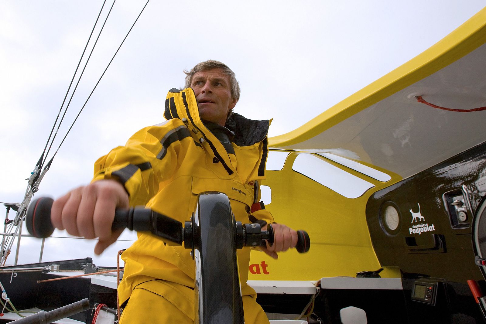 Bernard Stemm, octavo navegante que abandona la Vendée Globe.