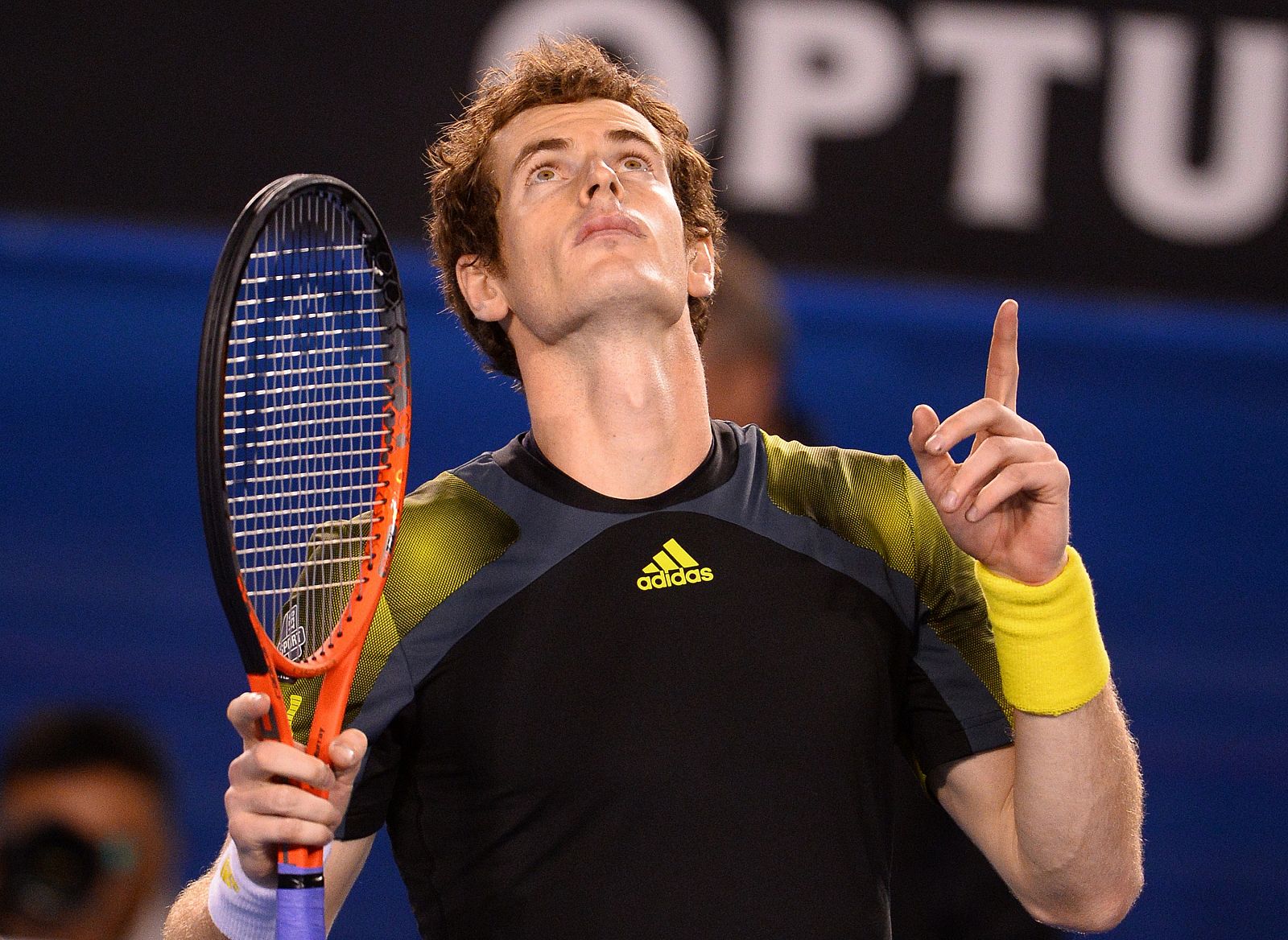 Andy Murray celebra su victoria sobre Roger Federer en la semifinal del Abierto de Australia