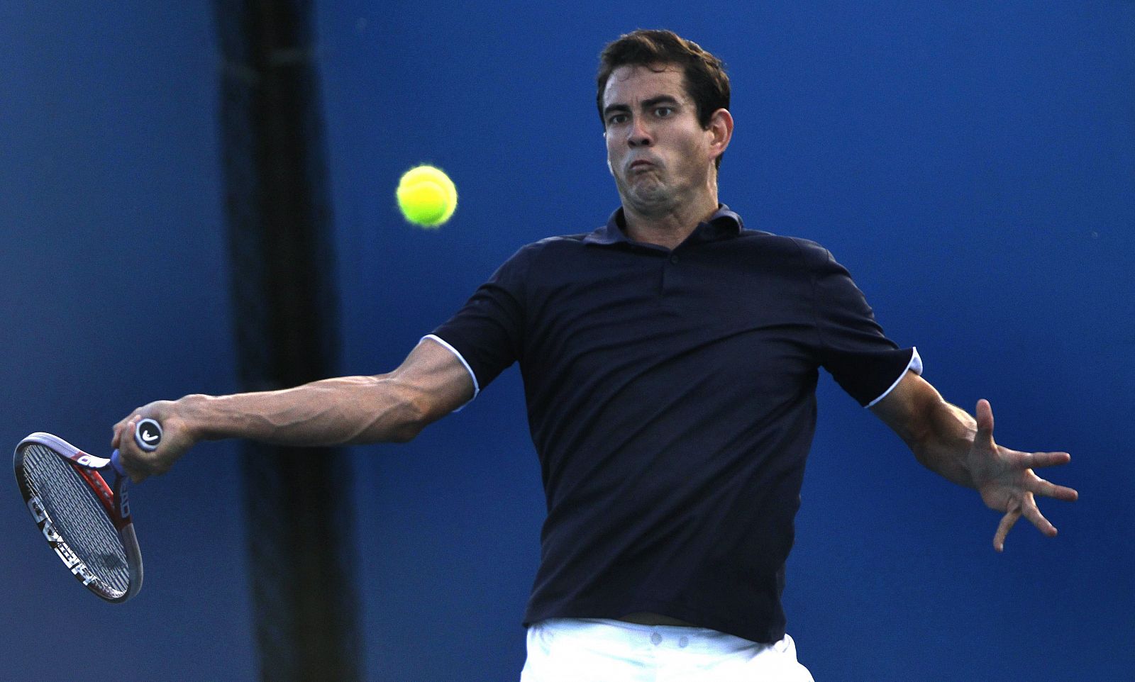 Imagen del tenista español Guillermo García-López durante un partido de primera ronda del Abierto de Tenis de Australia.