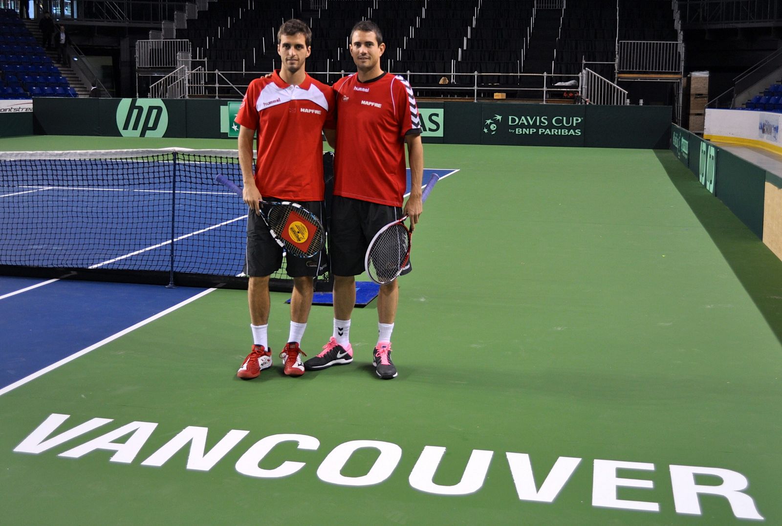 JUGADORES ESPAÑOLES EN CANADÁ PREVIO A COPA DAVIS