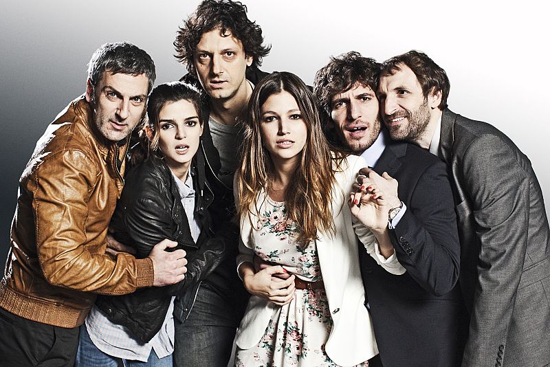Ernesto Alterio, Clara Lago, Enrico Vecchi, Ursula Corberó, Quim Gutiérrez y Julián Villagrán