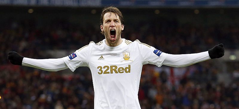 Michu celebra su gol ante el Bradford City.
