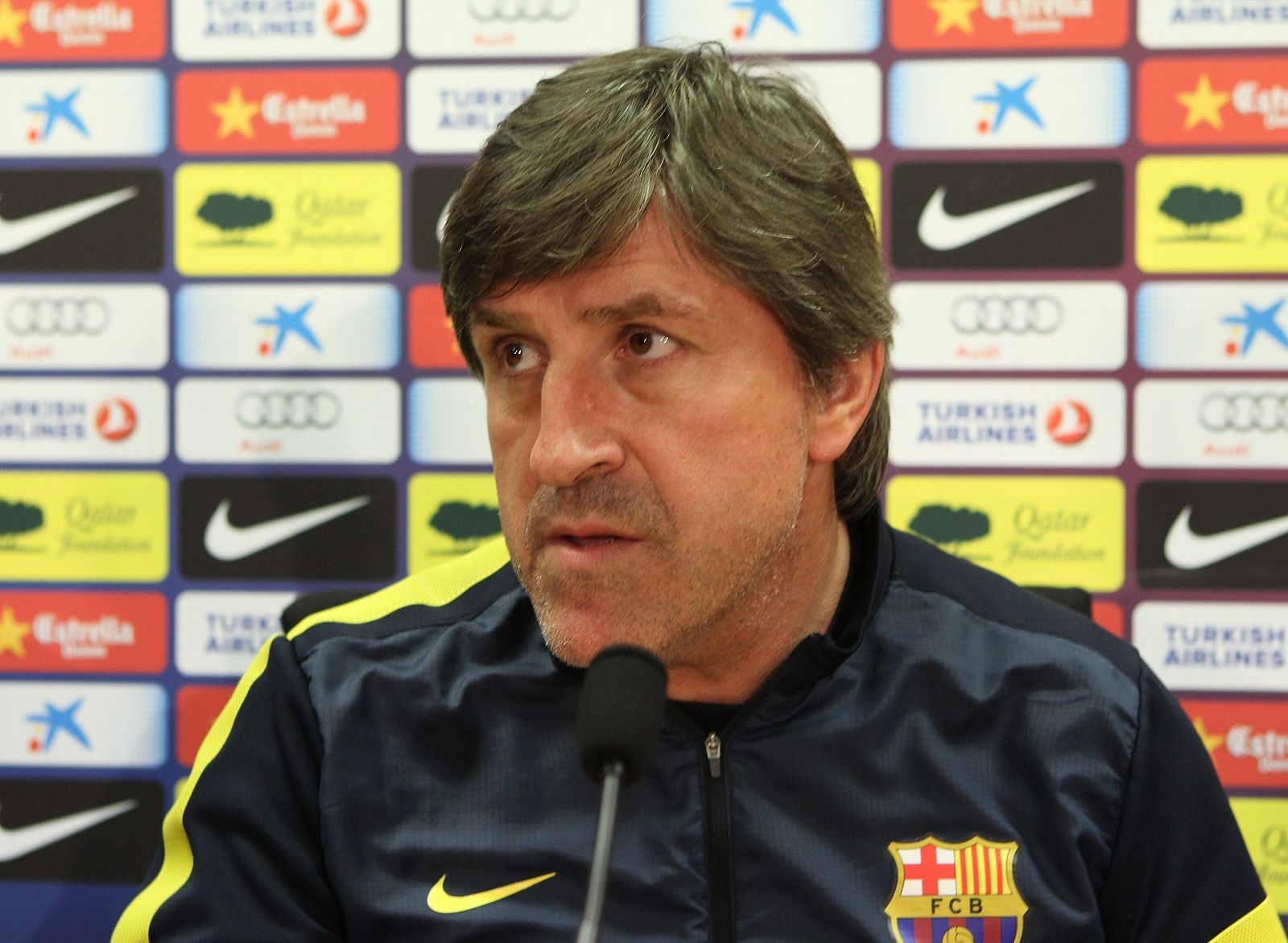 El segundo entrenador del Barcelona, Jordi Roura, en la rueda de prensa