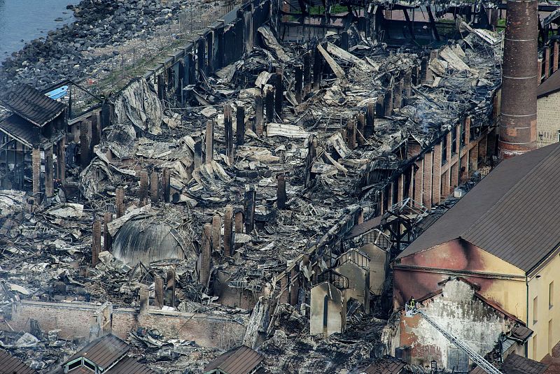 Un incendio presuntamente provocado arrasa la Ciudad de la Ciencia de Nápoles