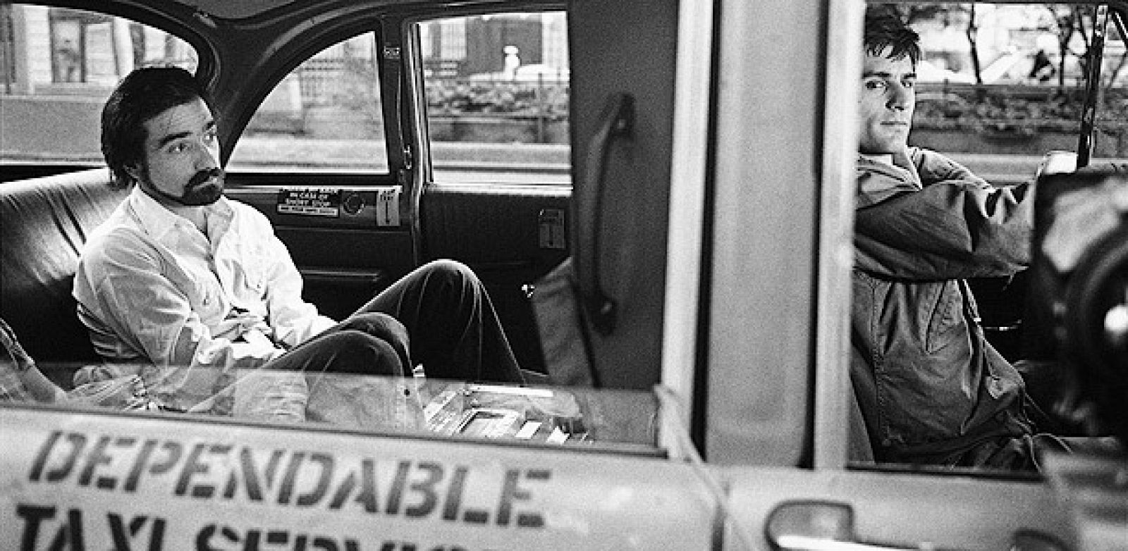 Martin Scorsese y Robert de Niro en una pausa del rodaje de 'Taxi driver'