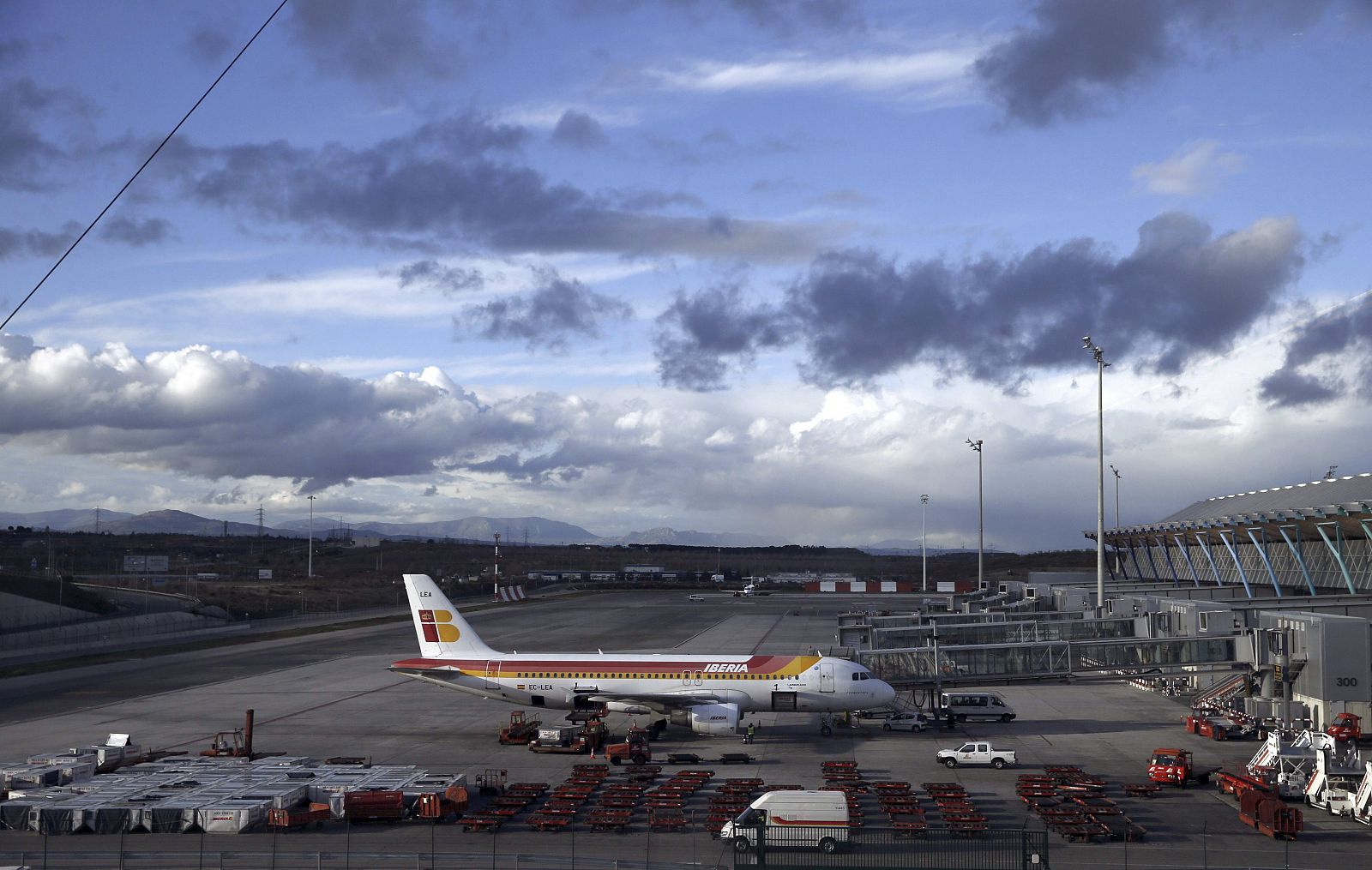 Vista del exterior de la Terminal T4 del aeropuerto de Madrid-Barajas