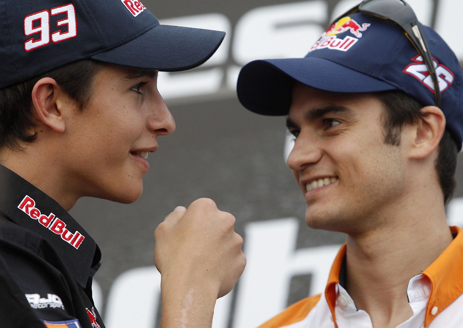 Marc Márquez (i) junto a su compañero de Repsol Honda, Dani Pedrosa