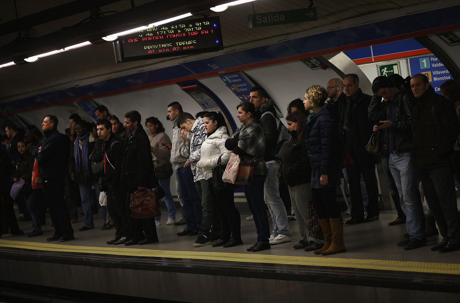 Usuarios de Metro durante el paro parcial del pasado 20 de marzo