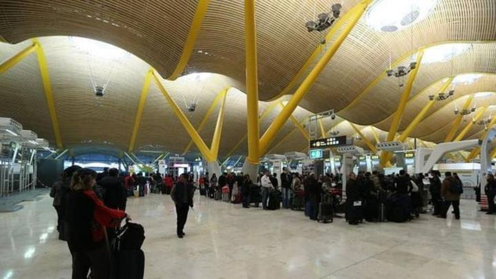 Foto de archivo de la T-4 del aeropuerto de Barajas, en Madrid.