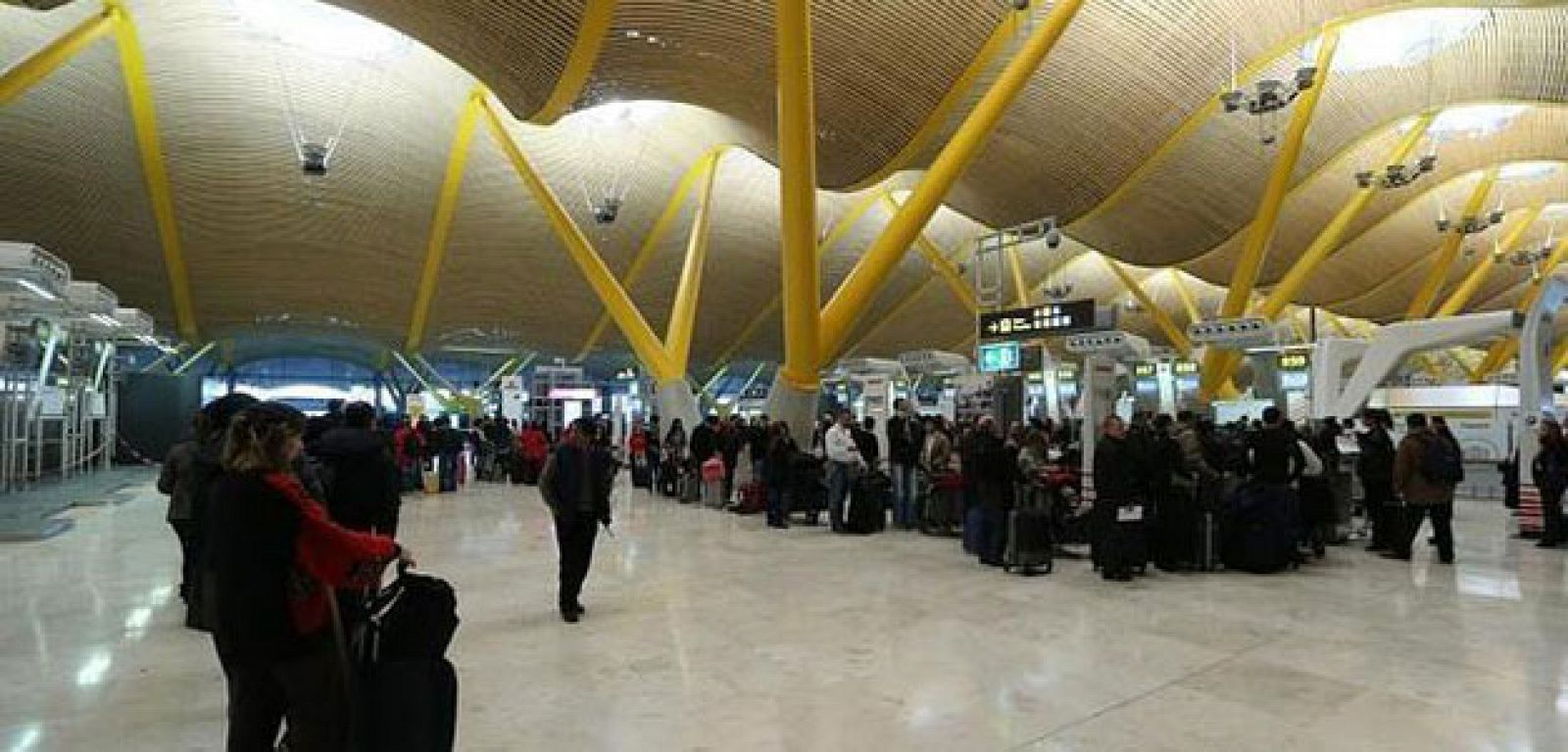 Foto de archivo de la T-4 del aeropuerto de Barajas, en Madrid.
