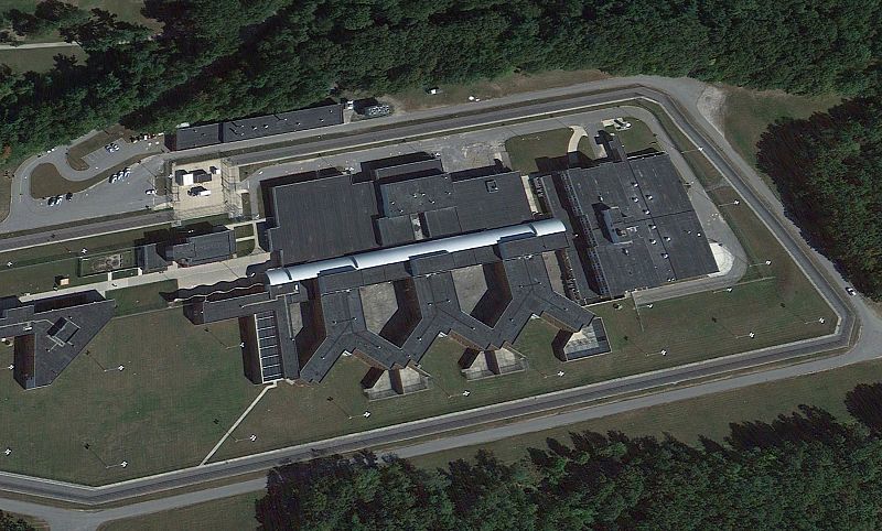 El Centro Médico Federal de Fort Devens, donde residen 1.044 reclusos.