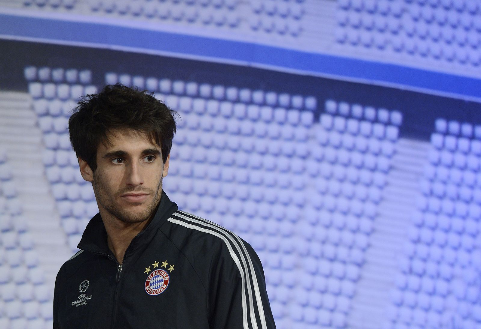 Javi Martínez, centrocampista del Bayern de Múnich, acude a una rueda de prensa