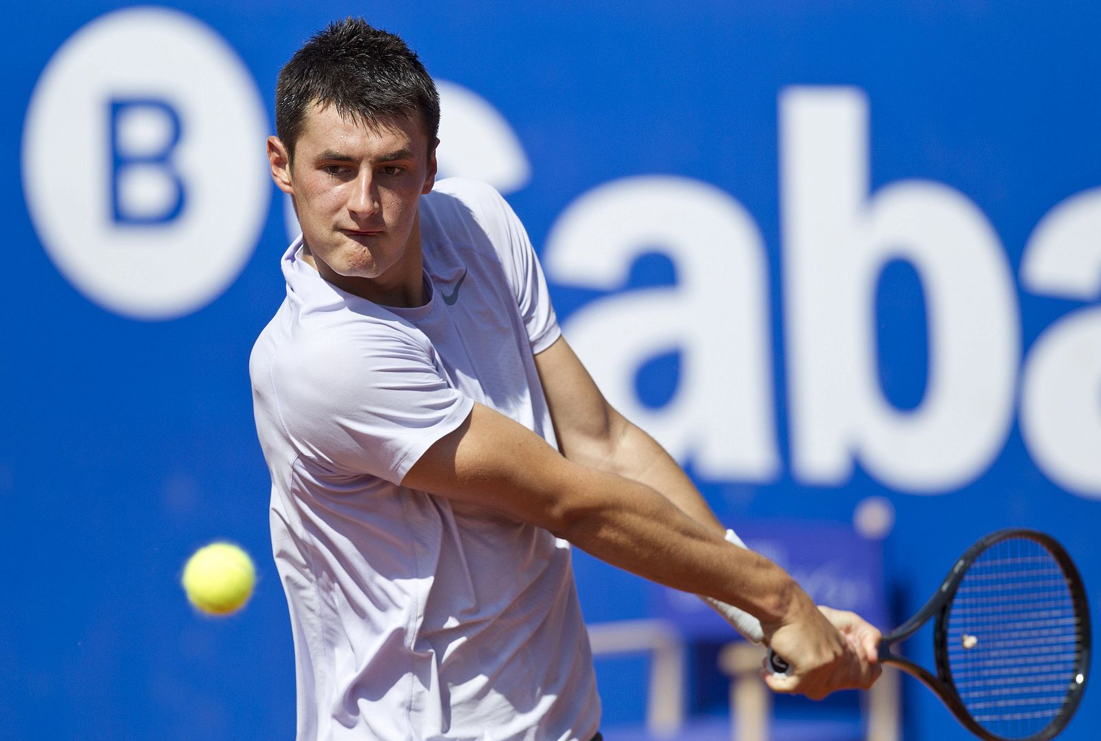 El tenista australiano Bernard Tomic durante el partido contra el frances Kenny de Schepper