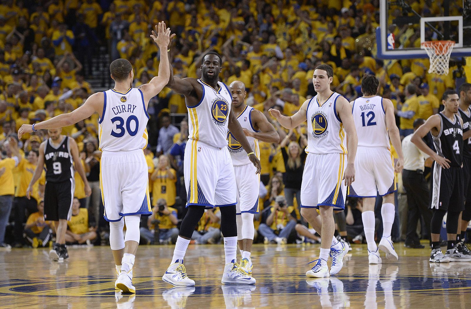 Golden State Warriors han conseguido empatar la eliminatoria ante San Antonio Spurs.