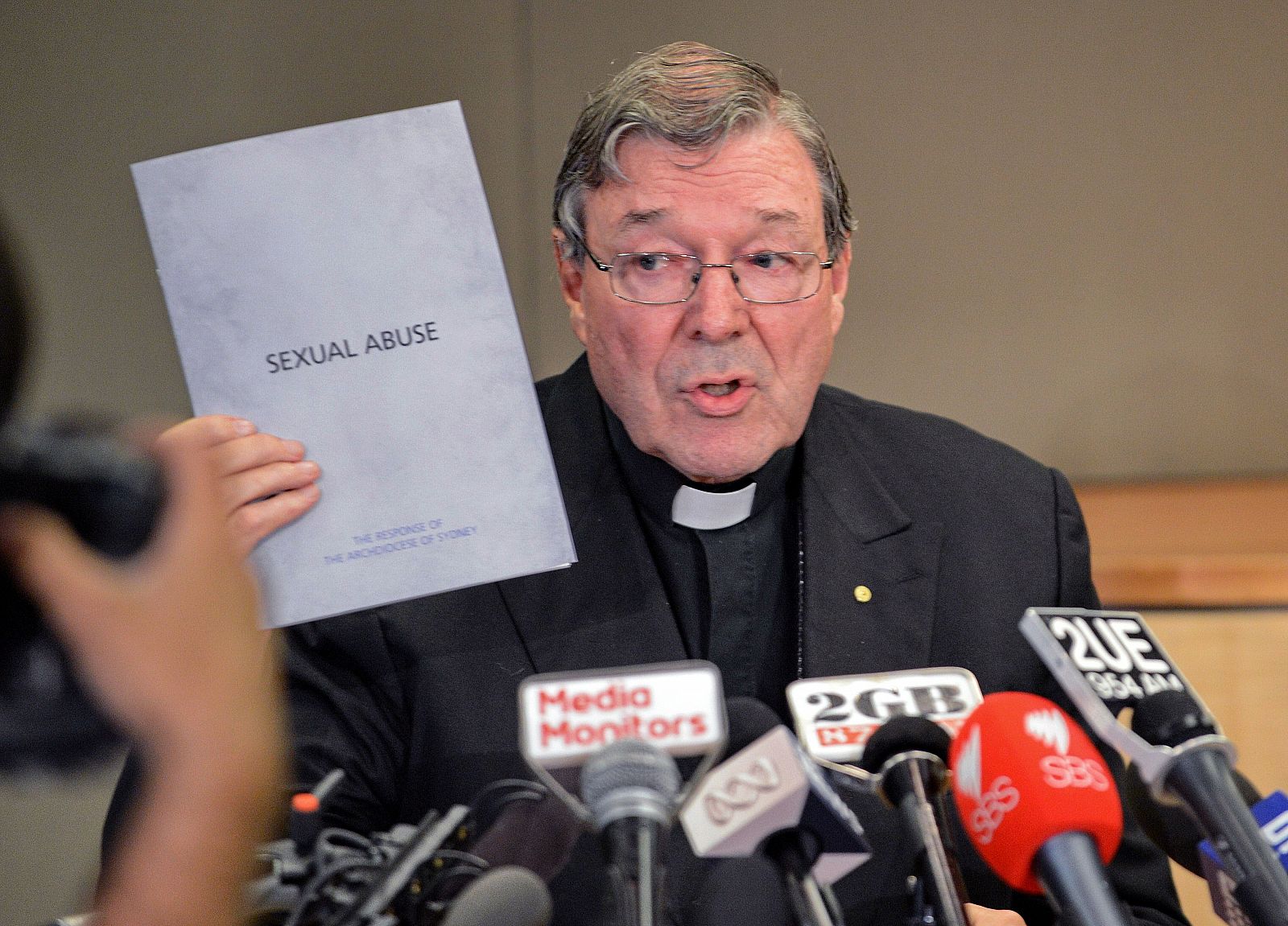 El cardenal de Sidney, George Pell, da explicaciones sobre los abusos sexuales en una imagen de archivo.