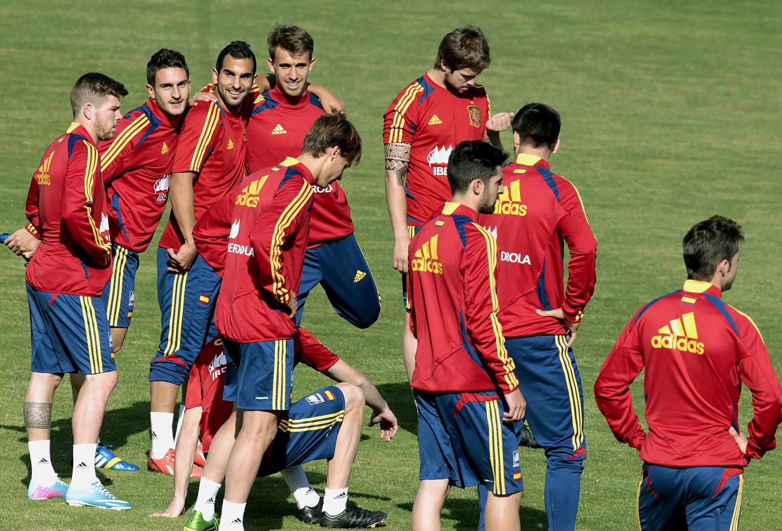Los jugadores de la selección española sub-21, durante un entrenamiento.