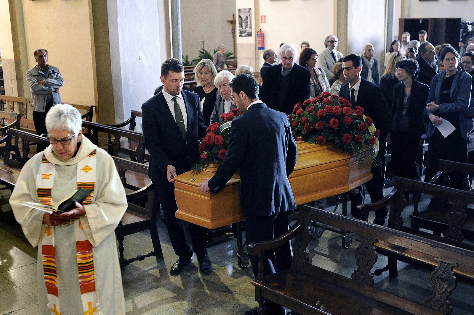 FUNERAL DEL ESCRITOR BRITÁNICO TOM SHARPE