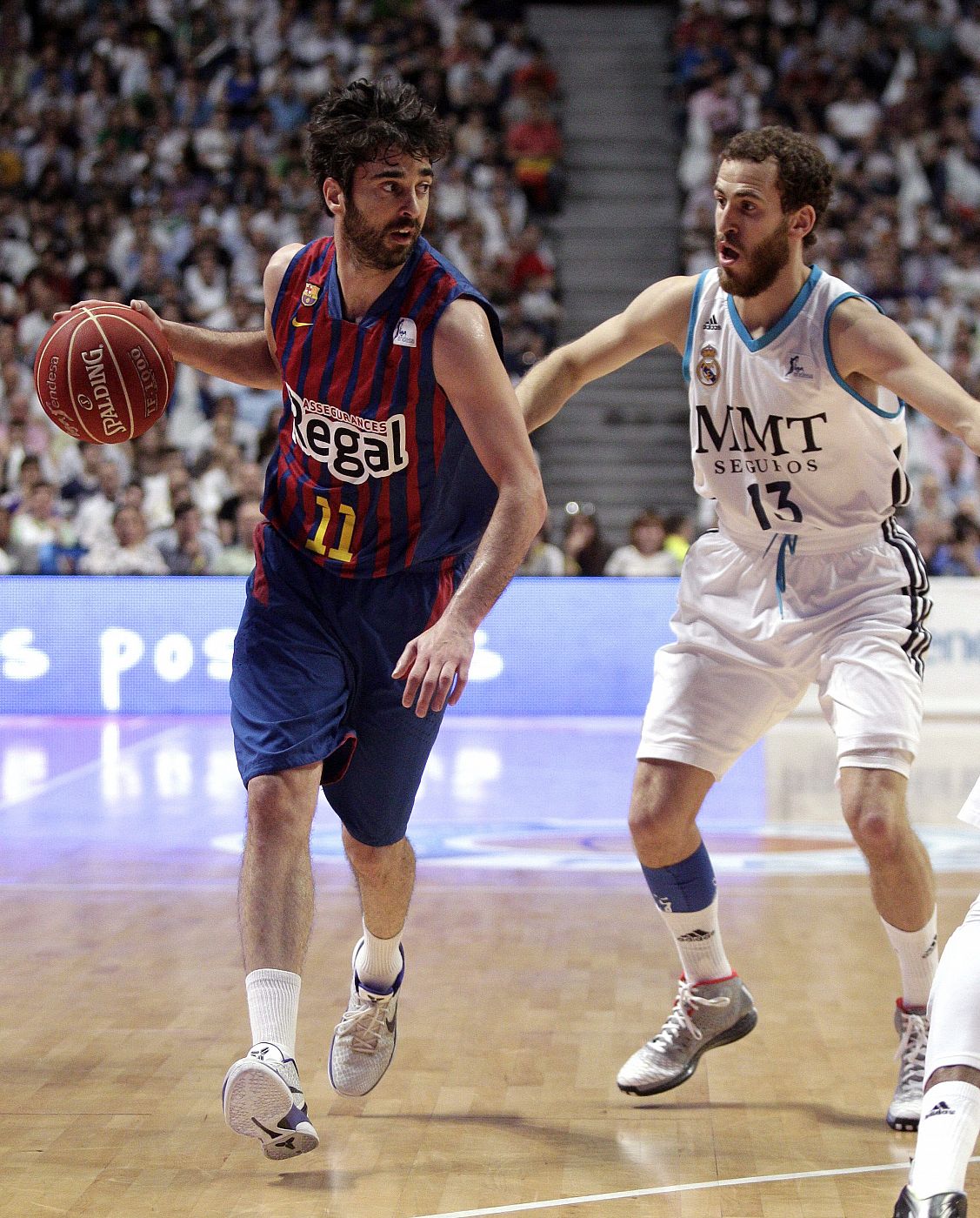 El escolta del FC Barcelona Regal, Juan Carlos Navarro (i).