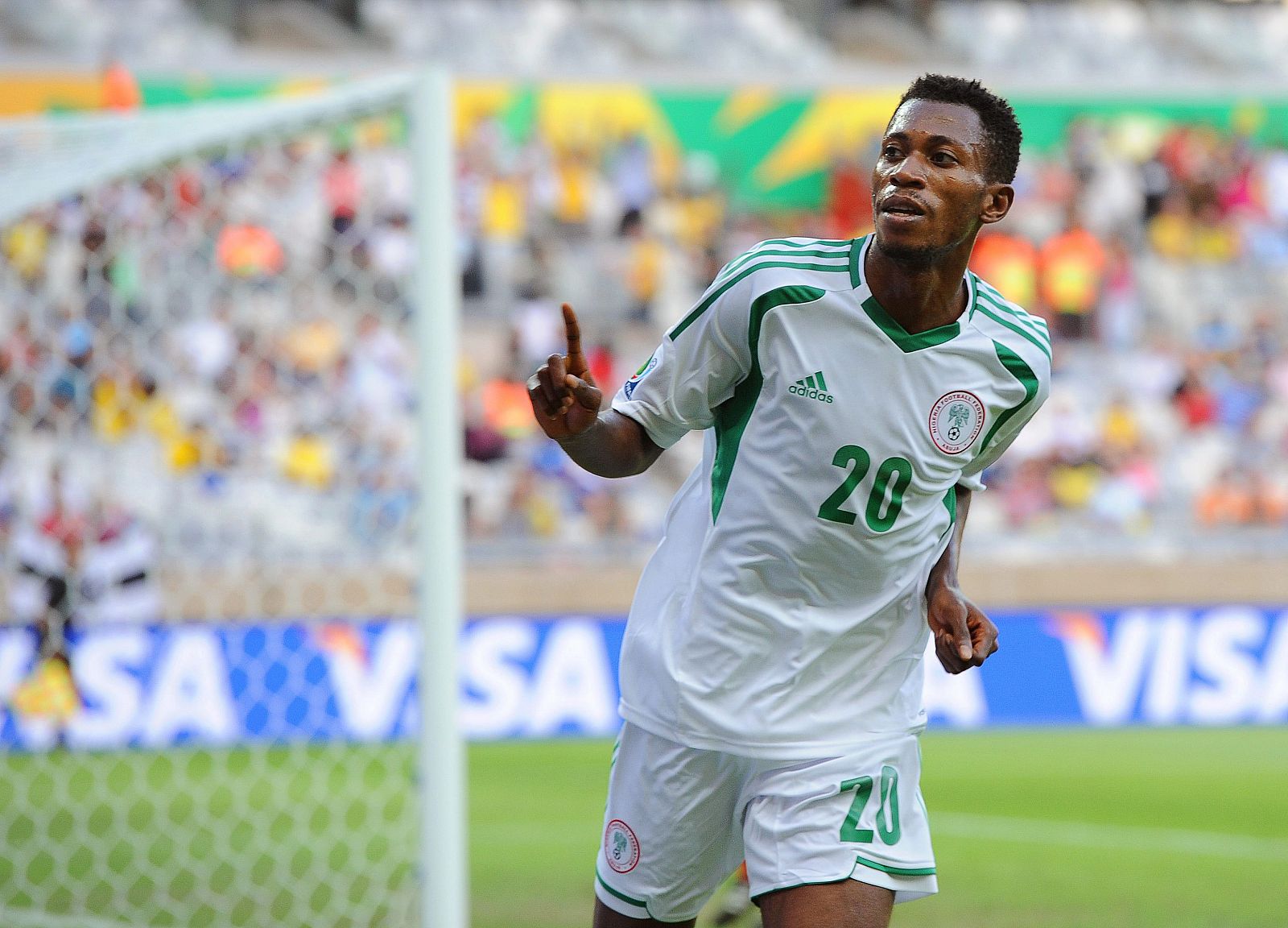 El jugador de Nigeria Nnamdi Oduamadi celebra el 3-0 ante Tahití.