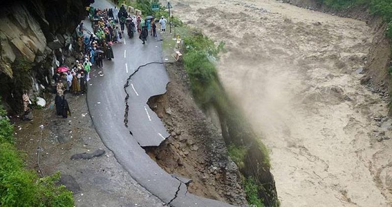 Al menos 60 muertos por las inundaciones en la India