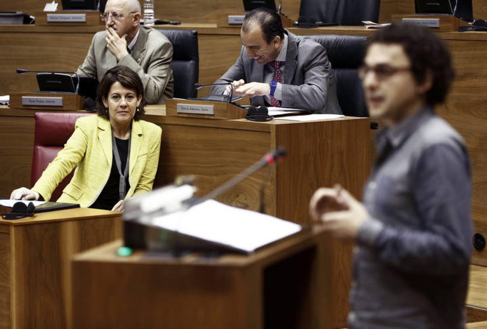 La presidenta del Gobierno de Navarra, Yolanda Barcina, en un pleno del Parlamento foral.