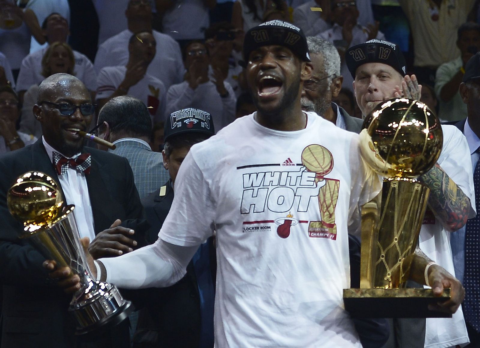 LeBron James celebra el éxito en la NBA