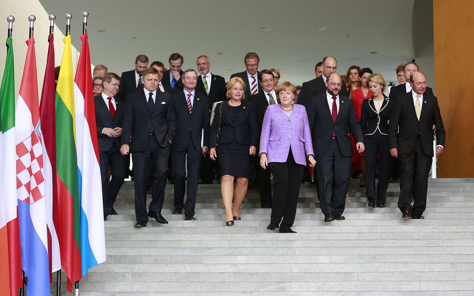 Cumbre de empleo en Berlín con la canciller Merkel como anfitriona